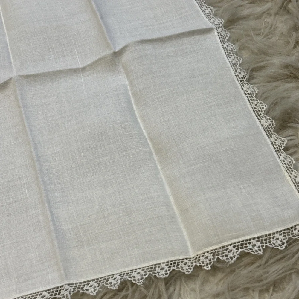 Lot Of 10 Vintage Linen Napkins White Baby Blue Floral Cutout Bow Scalloped Lace